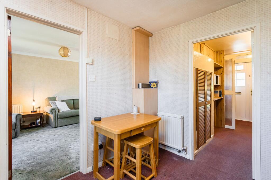 House in Crawley, Ifield - More