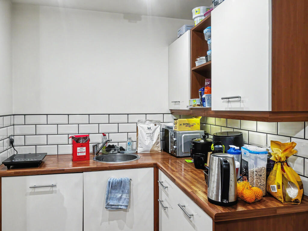 Apartment in Birmingham, West Midlands - View 5