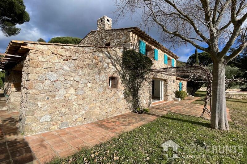 Main image of property: Provence-Alps-Cote d`Azur, Var, Le Plan-de-la-Tour