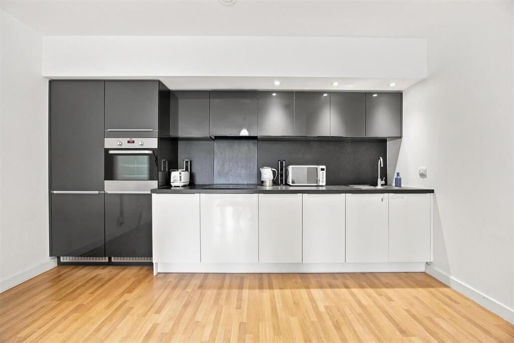 Apartment in London - View 4