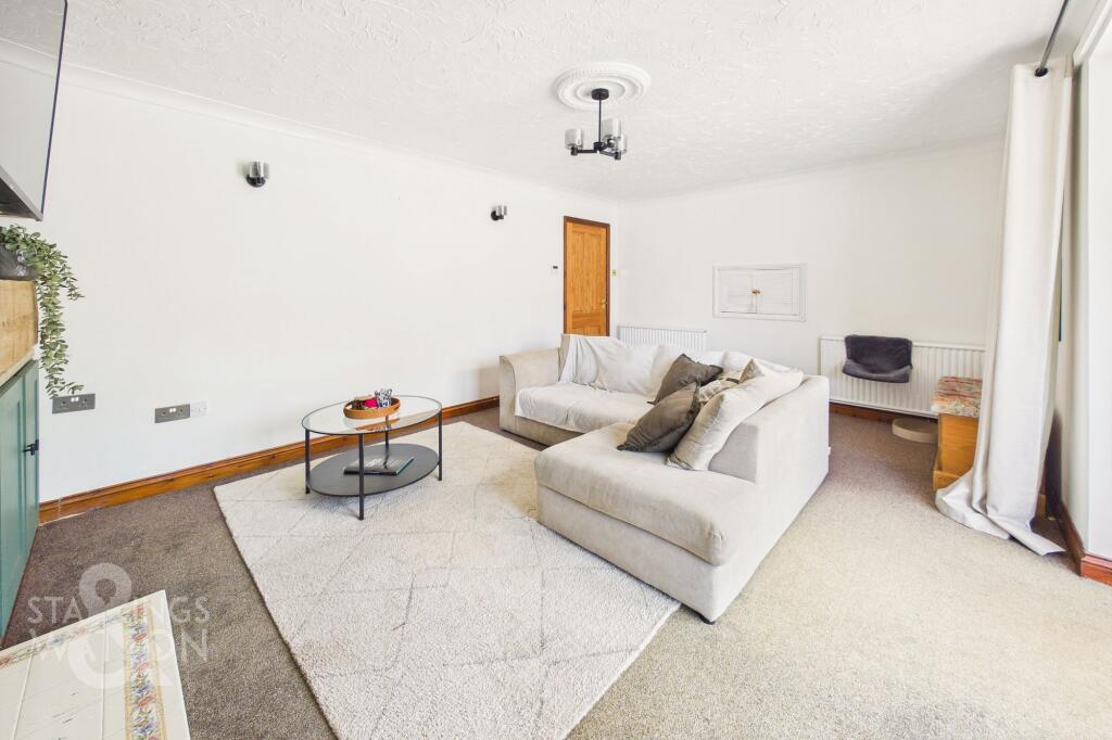 Valley View Crescent, Costessey, Norwich - View 5