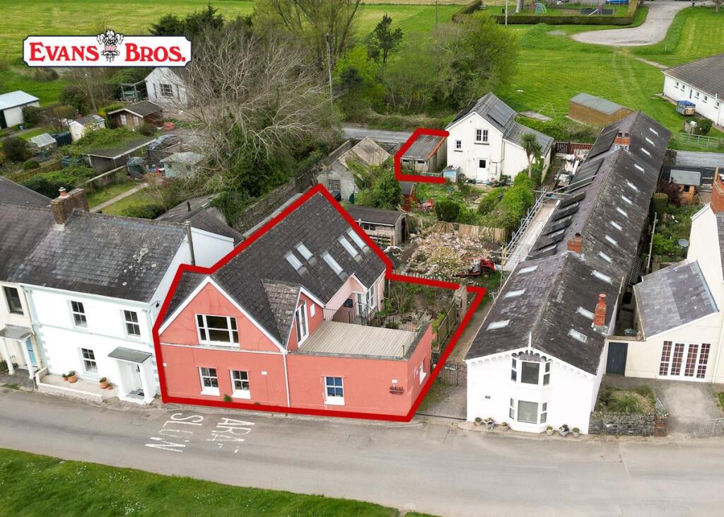 Main image of property: Llansteffan, Carmarthen