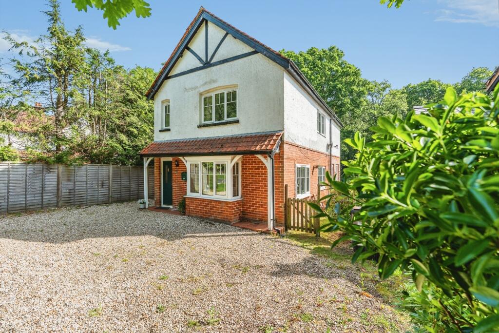 Main image of property: Woodlands Road, Ashurst, Southampton, Hampshire, SO40