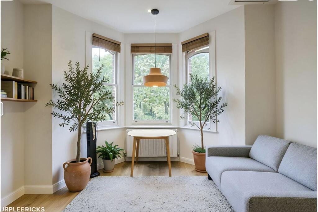 Apartment in London, Brondesbury Park, Brondesbury - View 2