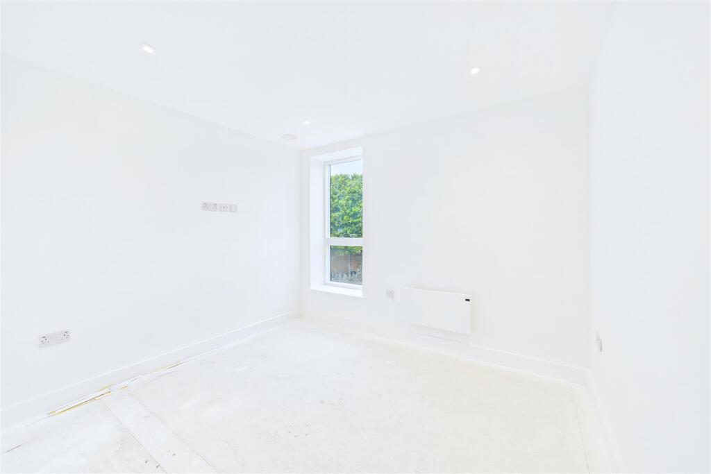 Apartment in Clevedon, Walton Park - More