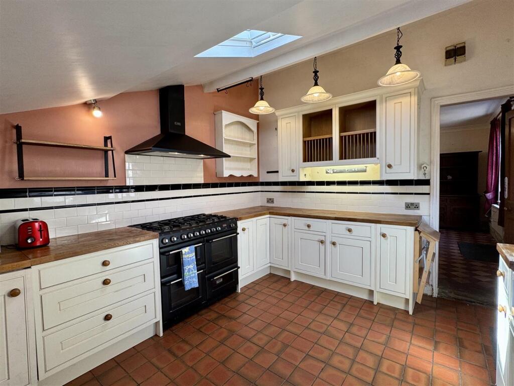 House in Forest of Dean, Tidenham - More
