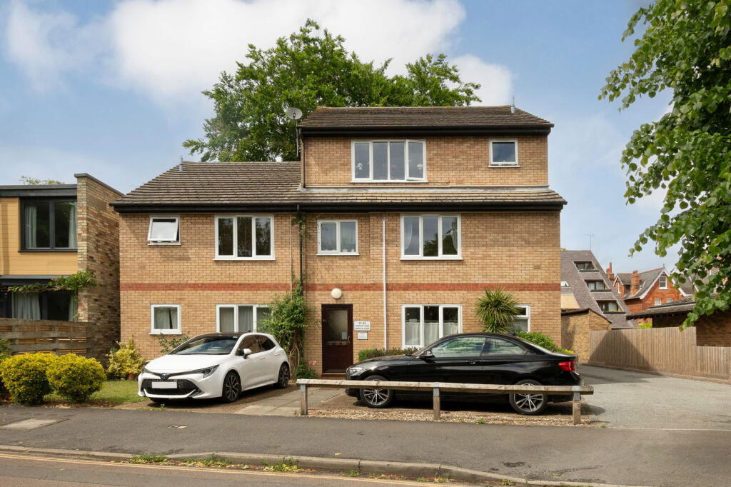 Main image of property: Hamilton Road, Cambridge, CB4 1BP