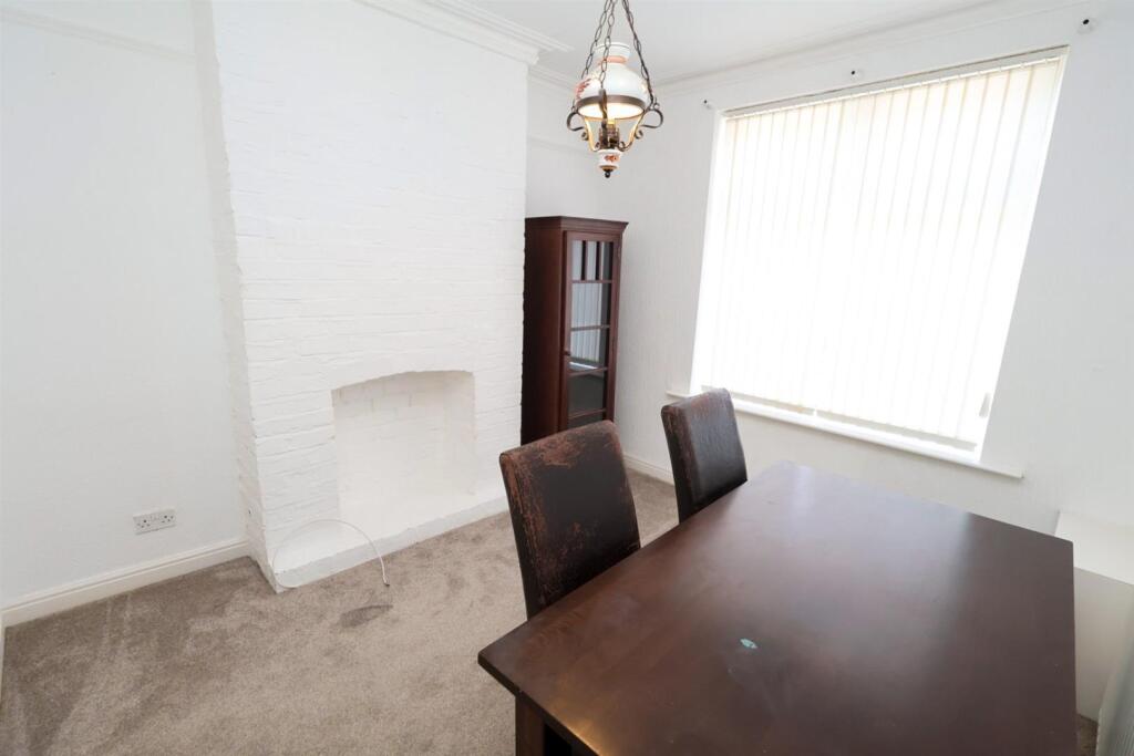 House in Salford, Greater Manchester - View 5