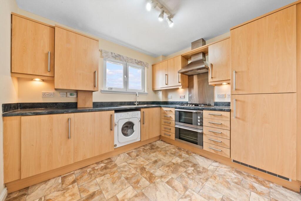 Apartment in Larbert, Kinnaird Village - More