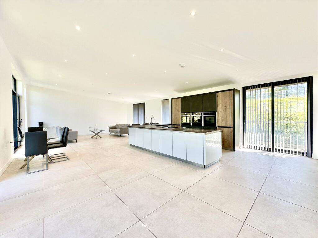 Striking Very Spacious Contemporary Home, Langmead Drive, Bideford, Devon, EX39 - View 5