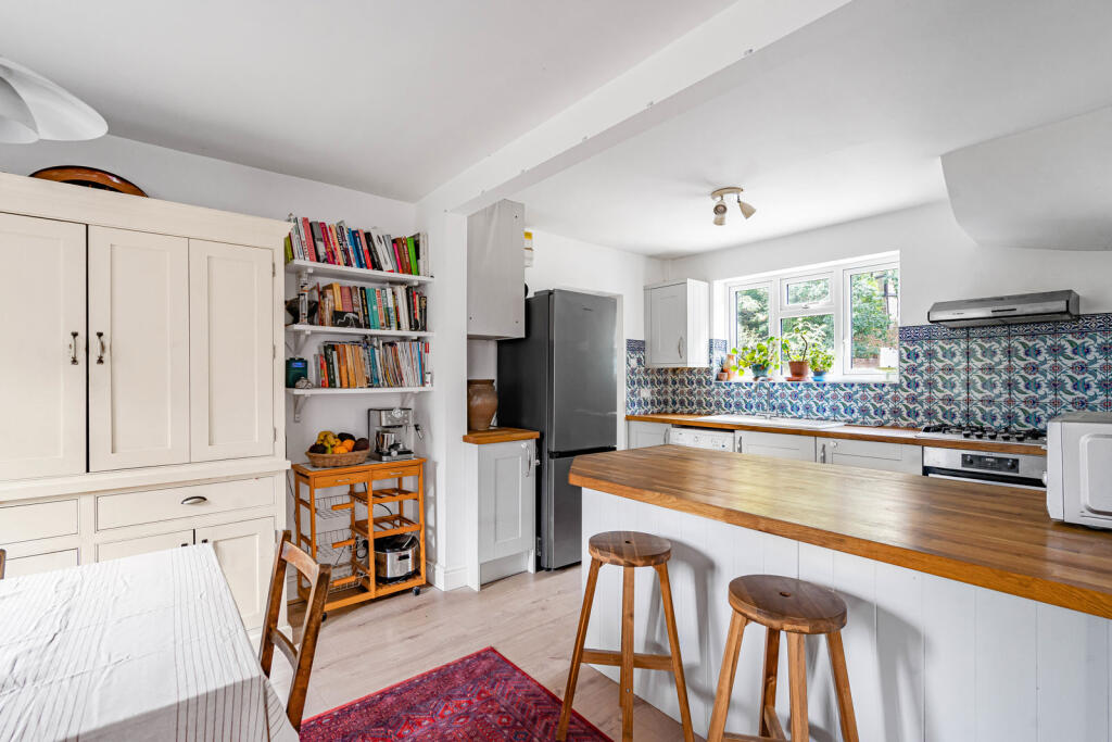 House in Guildford - View 3