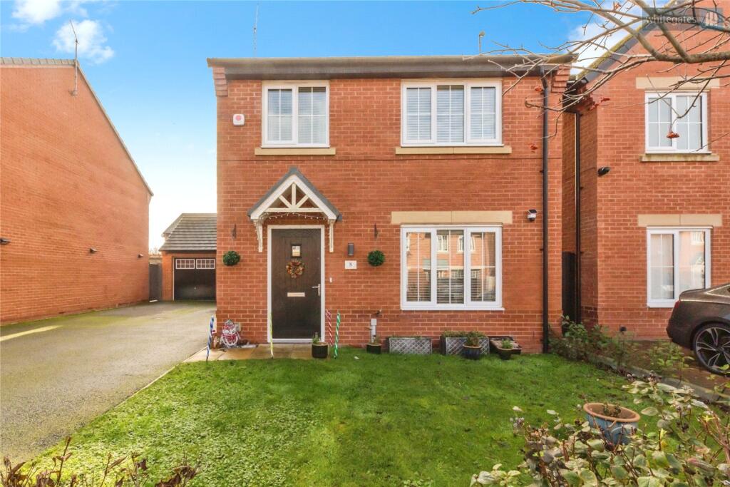 4 bed detached - Little Meadow Place, Shavington, Crewe, Cheshire, CW2 image 4