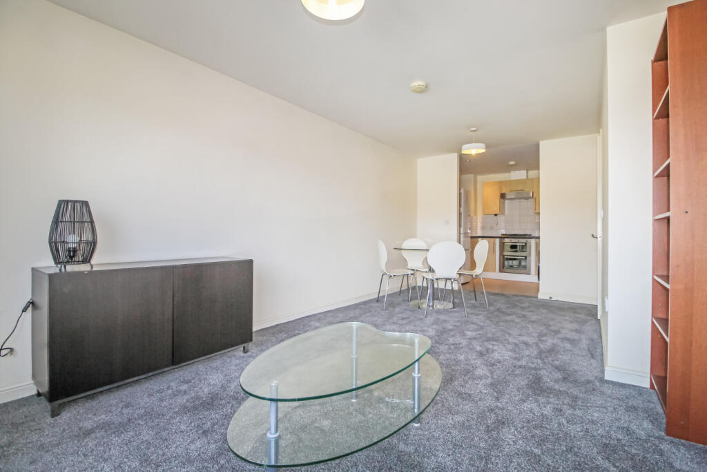 Apartment in Harrow - View 4