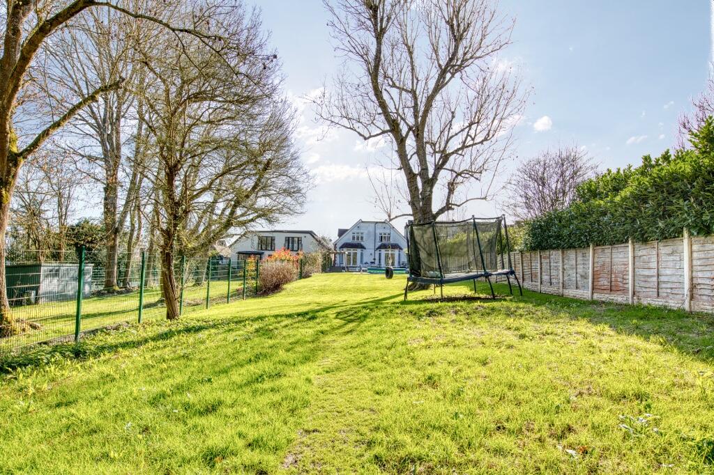 Additional image 27 of Georges Wood Road, AL9