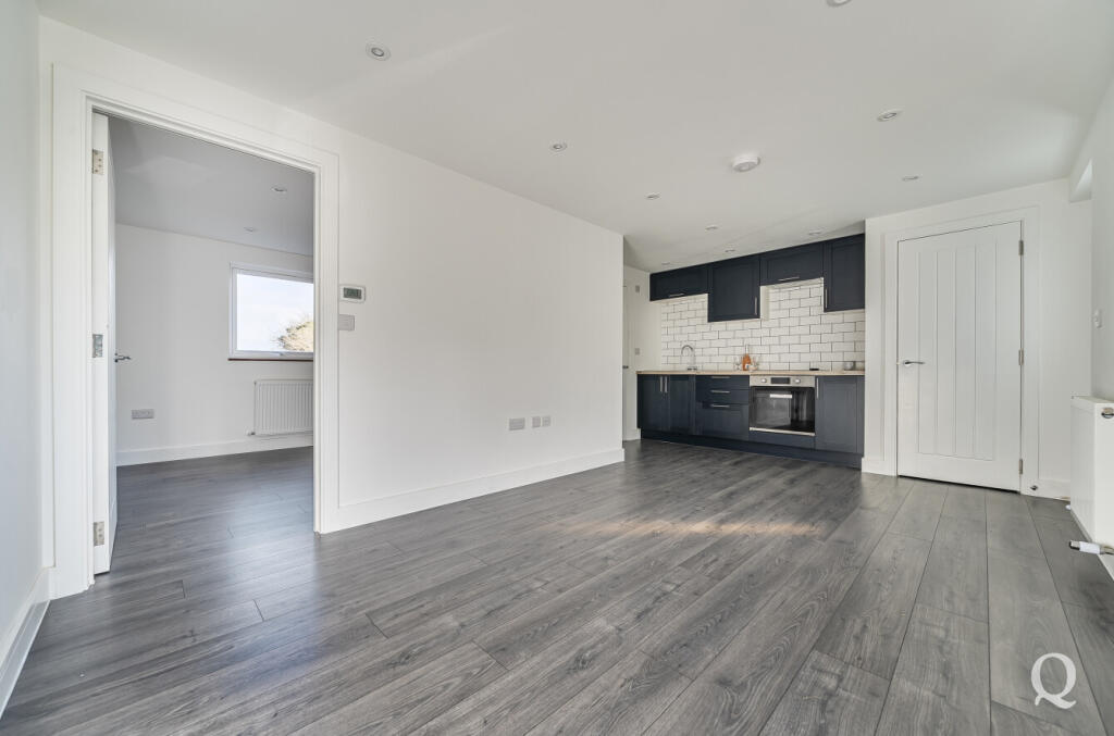 Apartment in Swale, Grove Park, Milton Regis - View 3