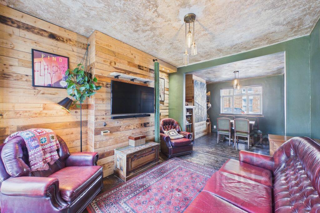House in Northampton - More
