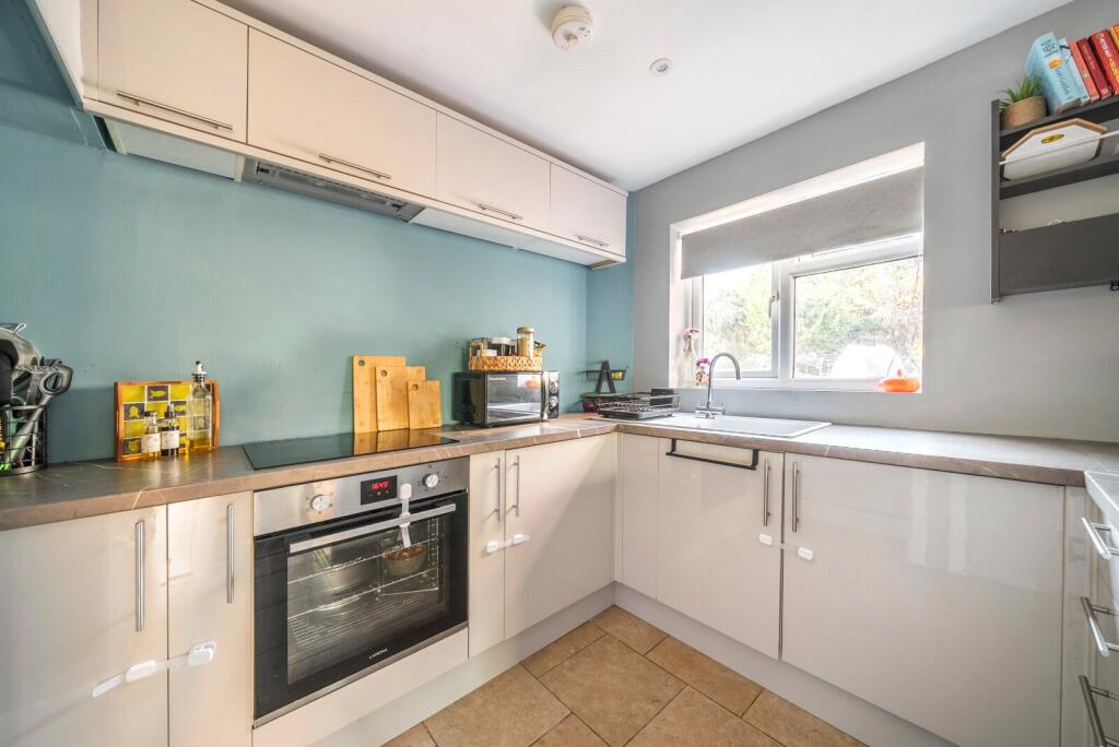 House in Spelthorne, Surrey - View 5