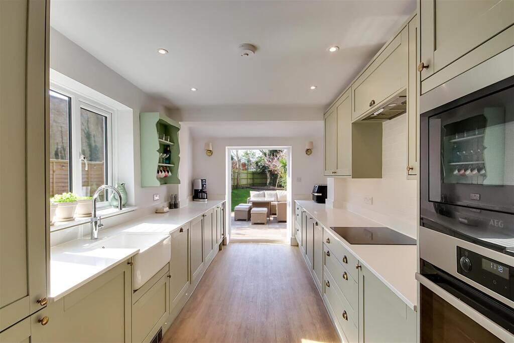 House in Worthing, Broadwater - View 2