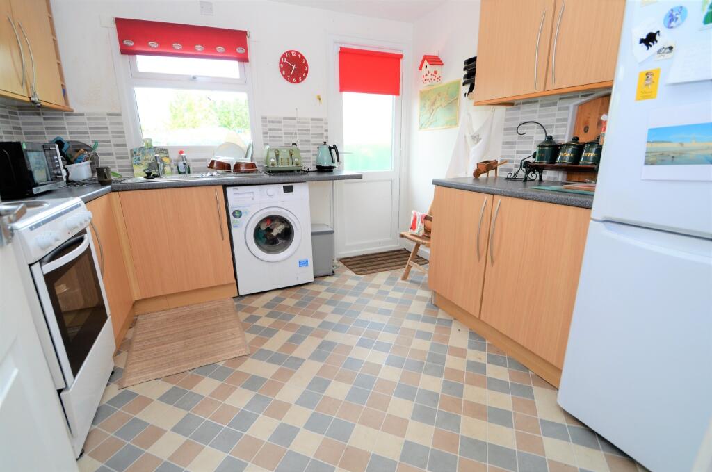 Six Acre, Pathfinder Village, Exeter photo 3