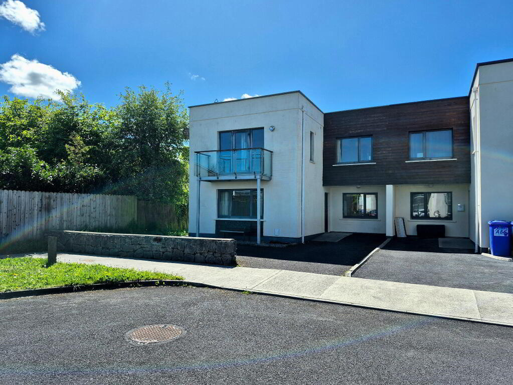 Main image of property: 45 Corran Riada, Monksland, Athlone