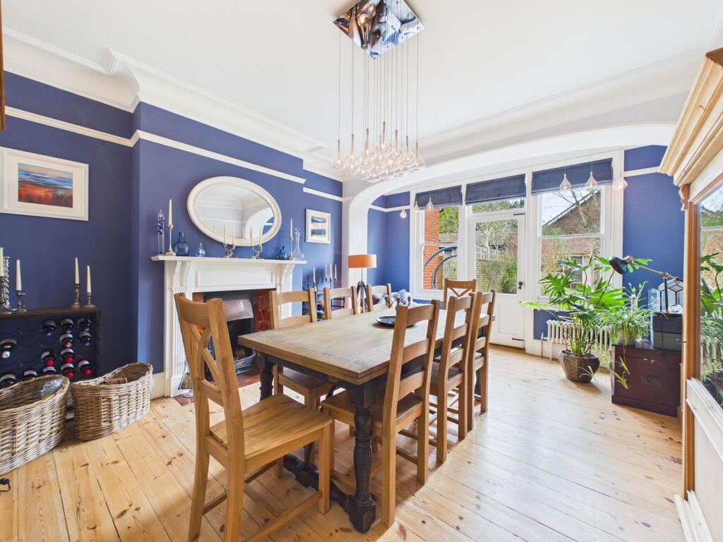 House in Worthing, West Worthing - More