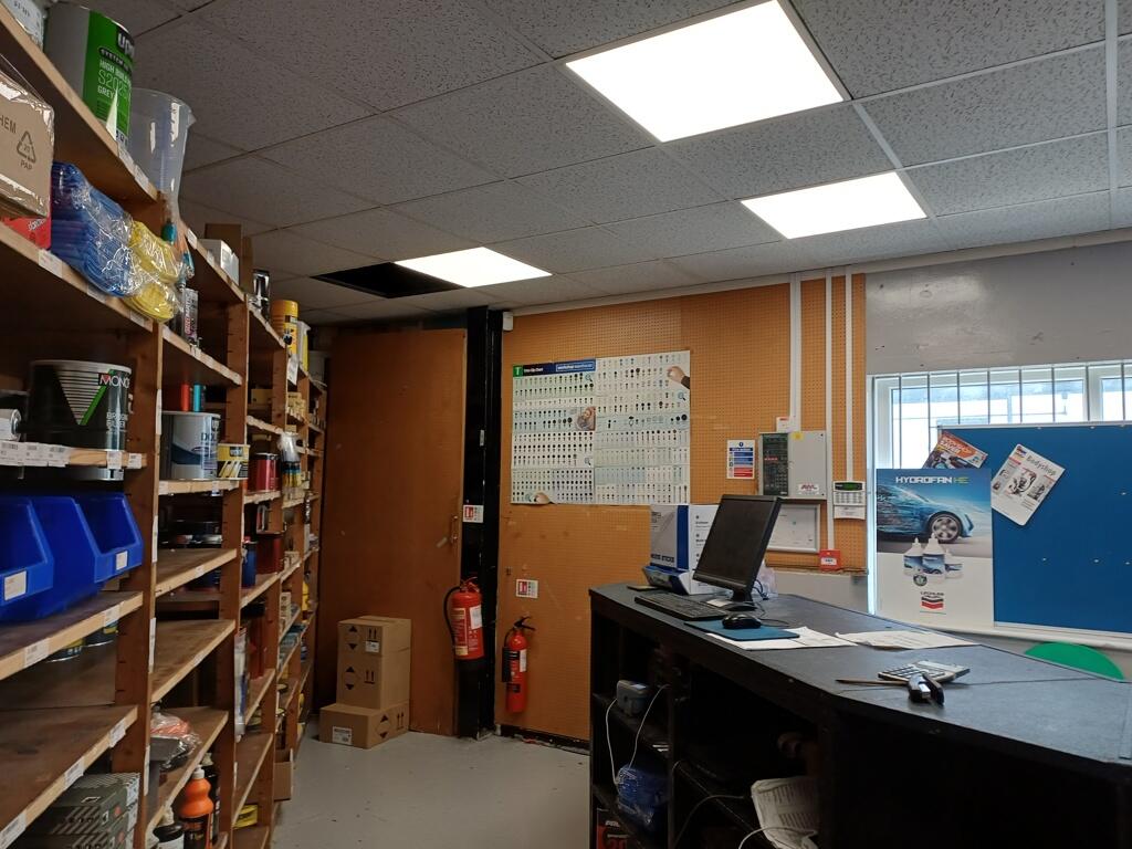 Photo 3