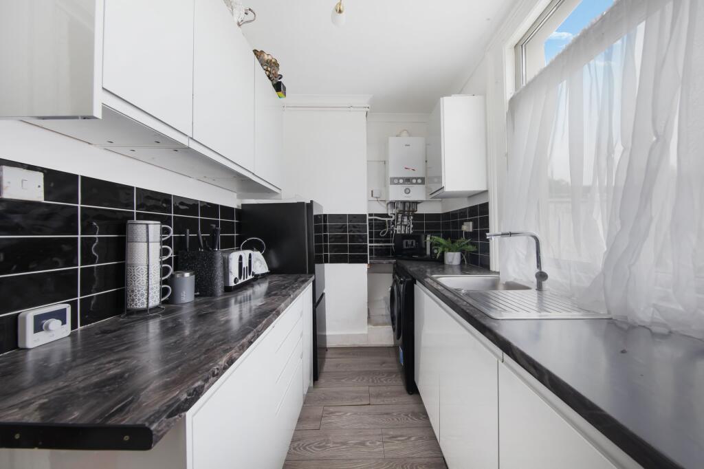 Apartment in London - More