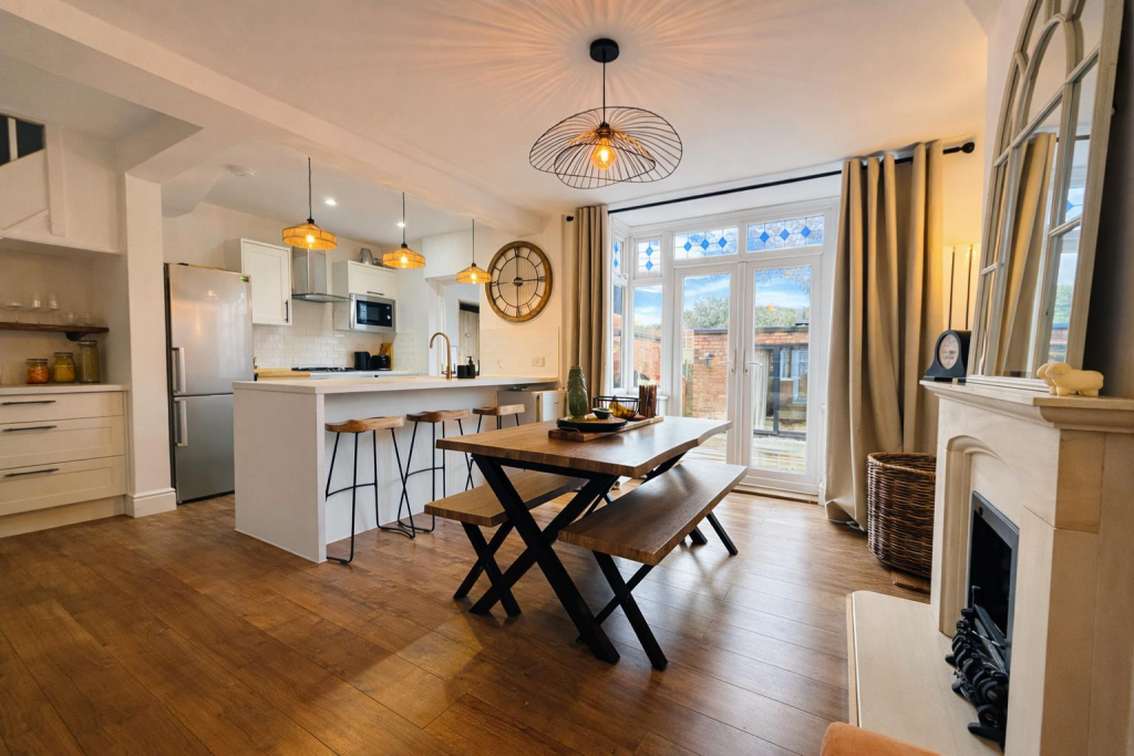 House in Northampton, West Northamptonshire - View 4