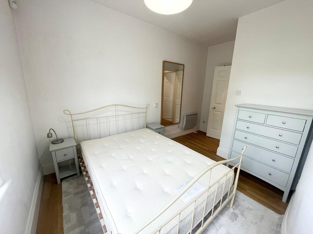 Apartment in Coventry - More