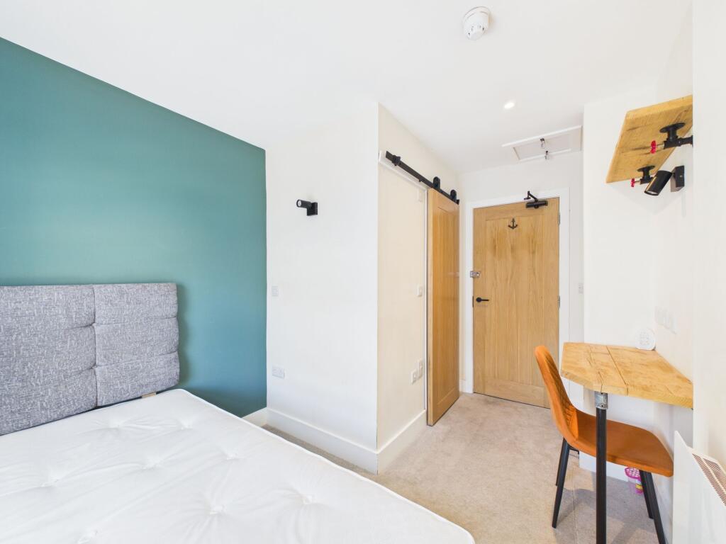 Main image of property: 11 Hertford Road, Worthing, BN11