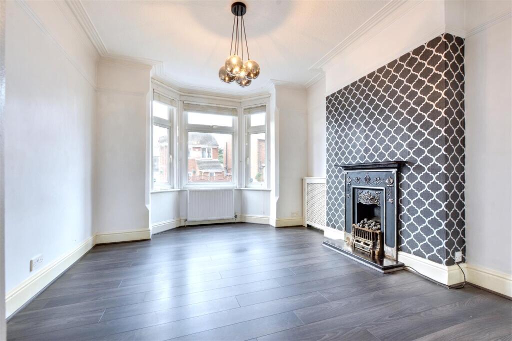 House in Broxtowe, Stapleford - View 3