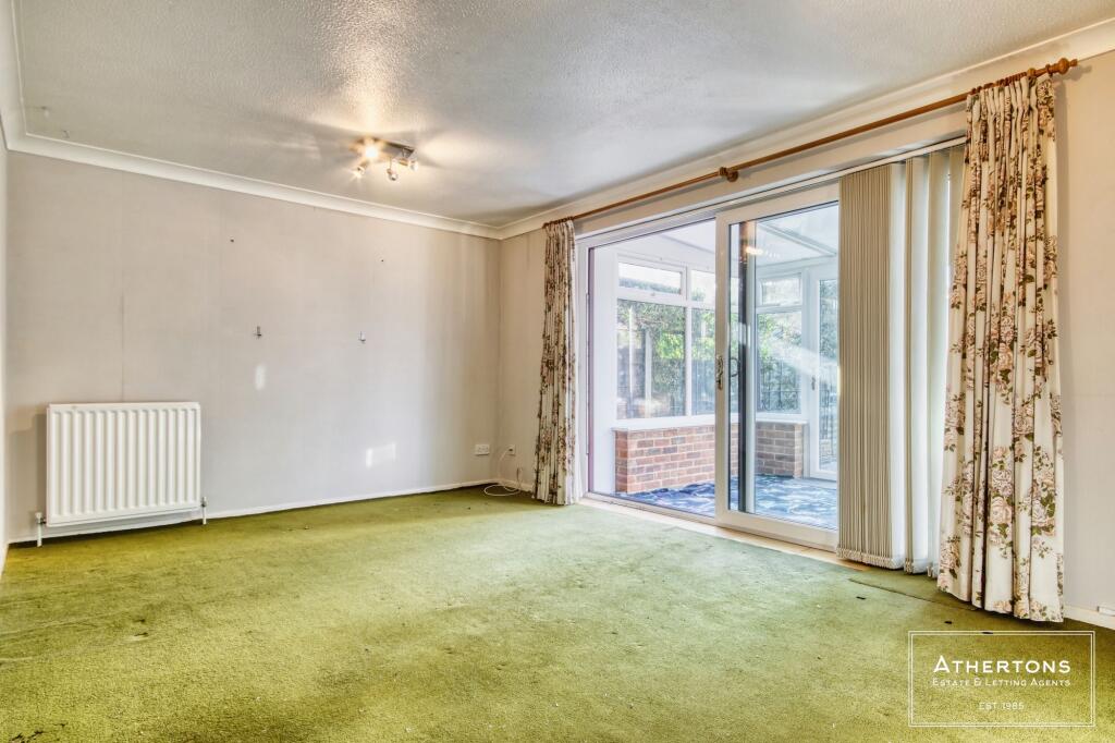 Christopher Crescent, Oakdale, Poole photo 3