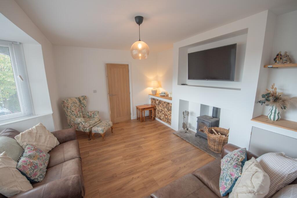 44 Collinge Road, Cowling BD22 0AG photo 3