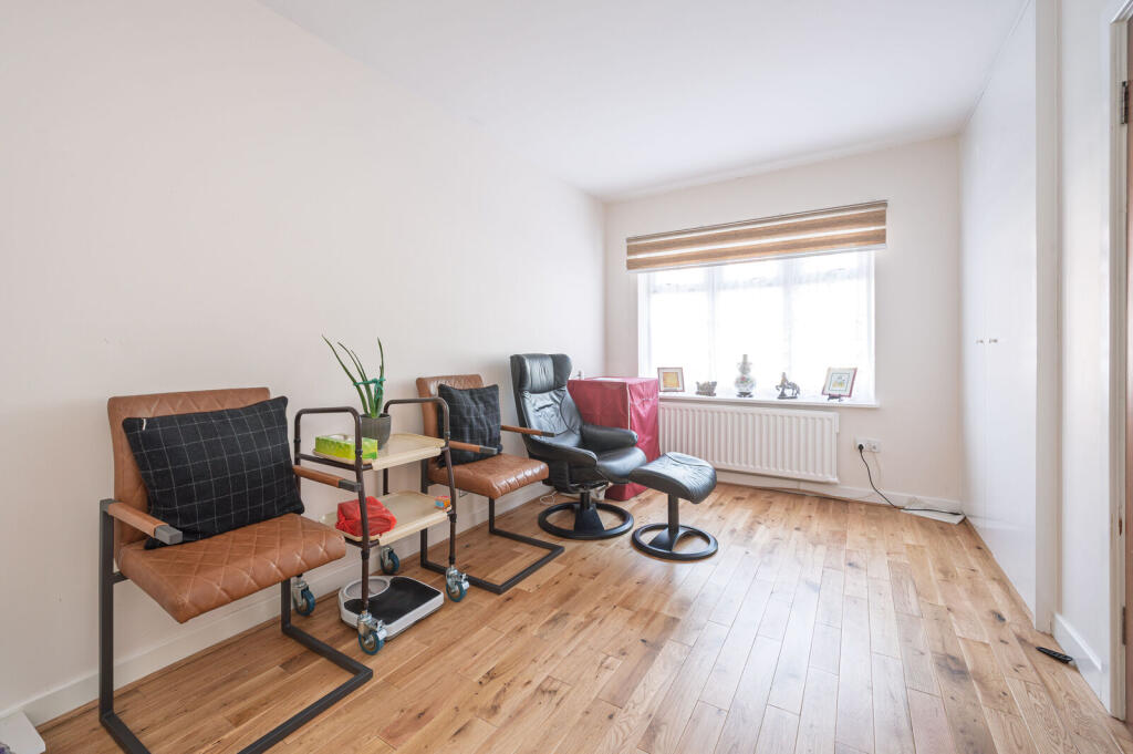 House in London - View 5