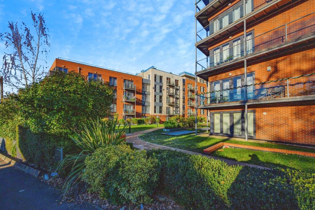 Main image of property: Midland Road, Hemel Hempstead