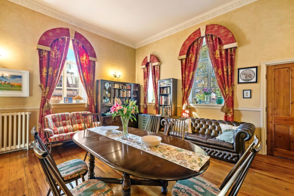 House in Lincoln - View 5