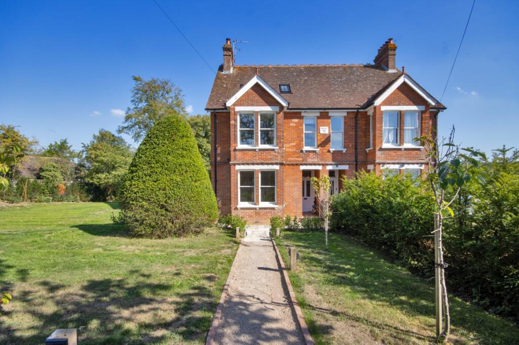 House in Tonbridge - View 2