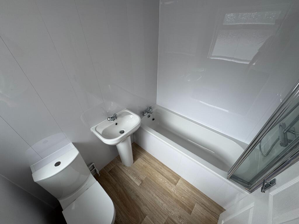 House in Darlington, Harrowgate Hill, Whinfield - More