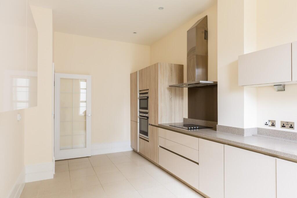 Templeton Road, RG17 - More