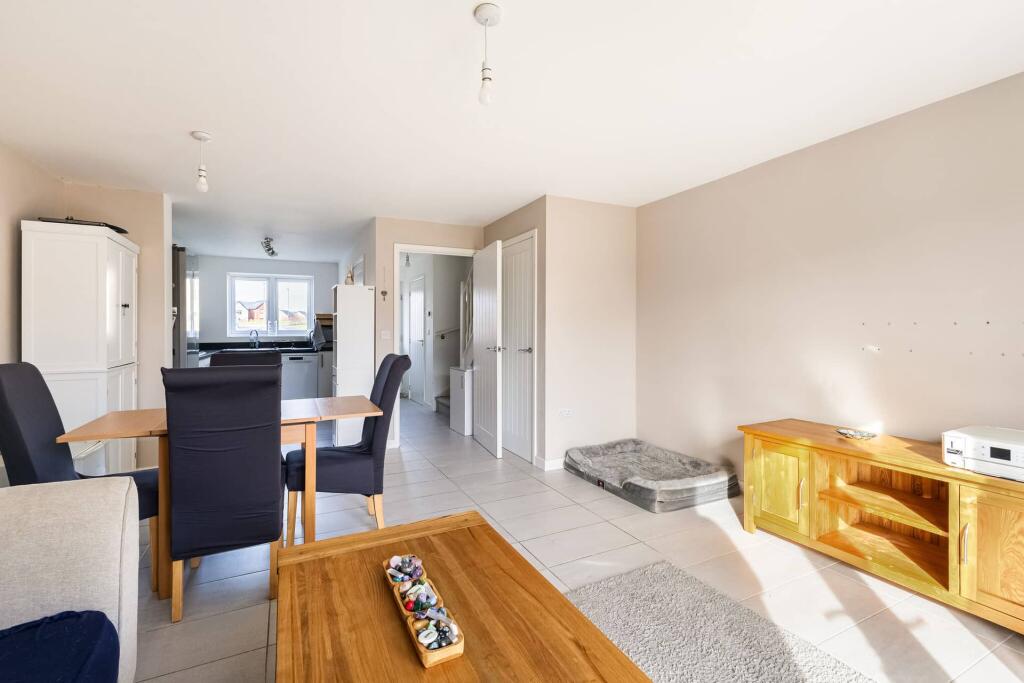Carnelian Avenue, Wellingborough, Northamptonshire, NN8 6DL - View 5