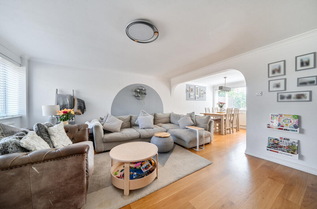 House in Redhill - View 2