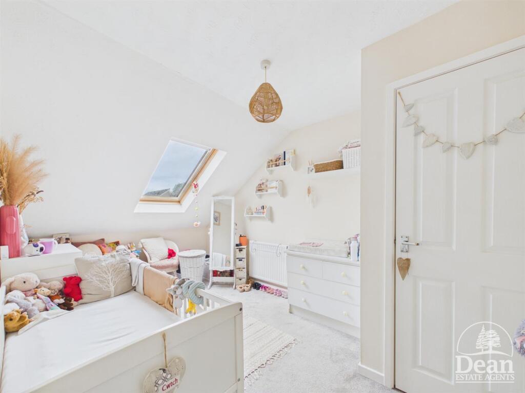 House in Forest of Dean, Lydney - More