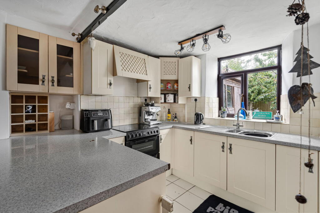 House in South Hams, Brixton - More