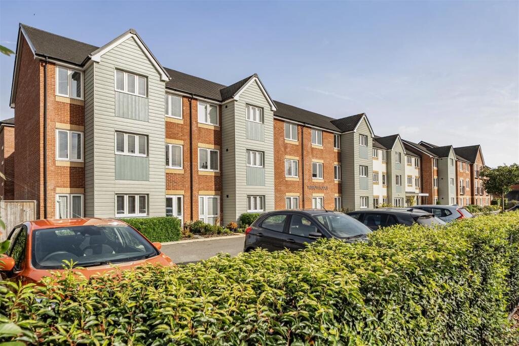 1-bed house on Tebbutt Lodge, Market Harborough, Leicestershire, £190,000