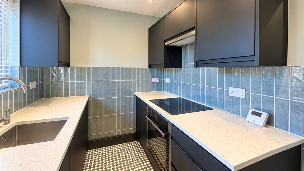 Apartment in Ipswich - View 5