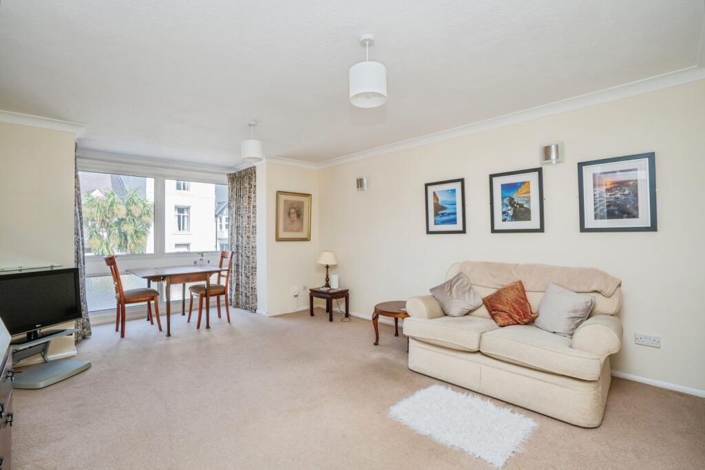 Apartment in Portsmouth - View 3