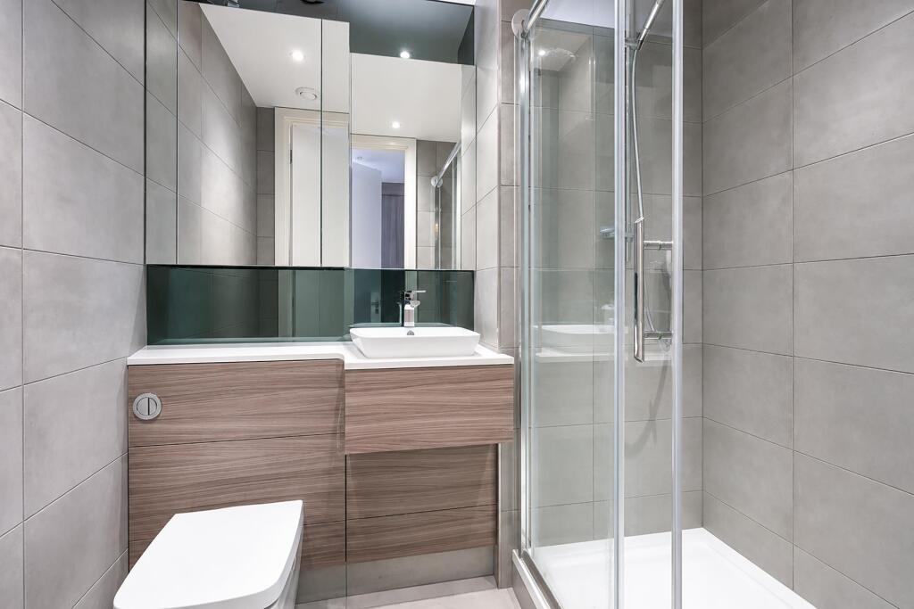Apartment in London - View 5