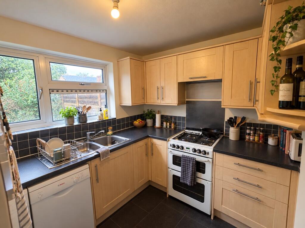 House in Cambridge, Cambridgeshire - View 2