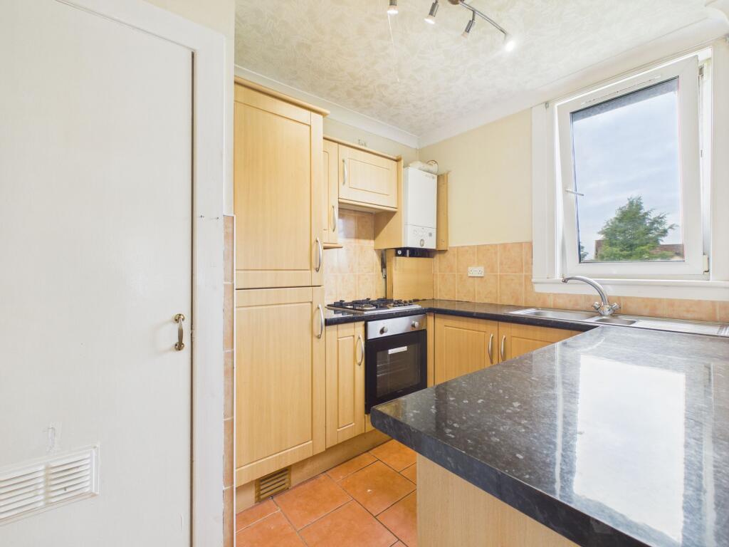 Apartment in Busby, Overlee, Stamperland - View 4
