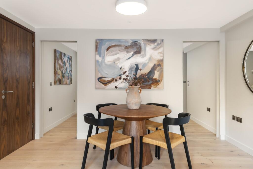 1-bed flat on Dilke Street, London SW3, £995,000
